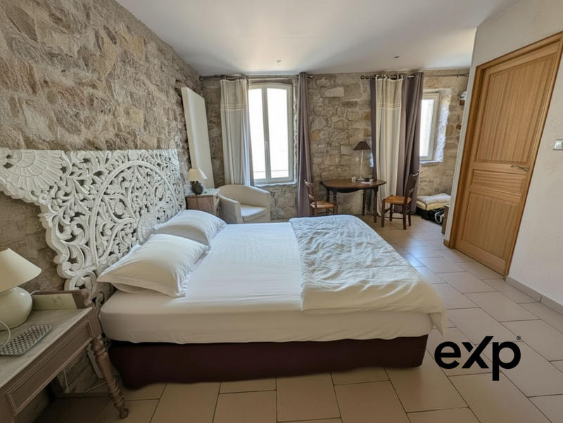 Maison ancienne - 290 m² - 8 pièces