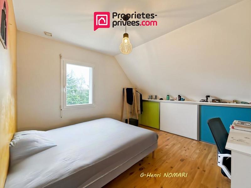 Maison - 185 m² - 9 pièces