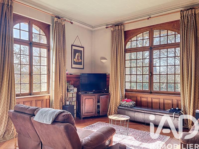 Maison - 453 m² - 12 pièces