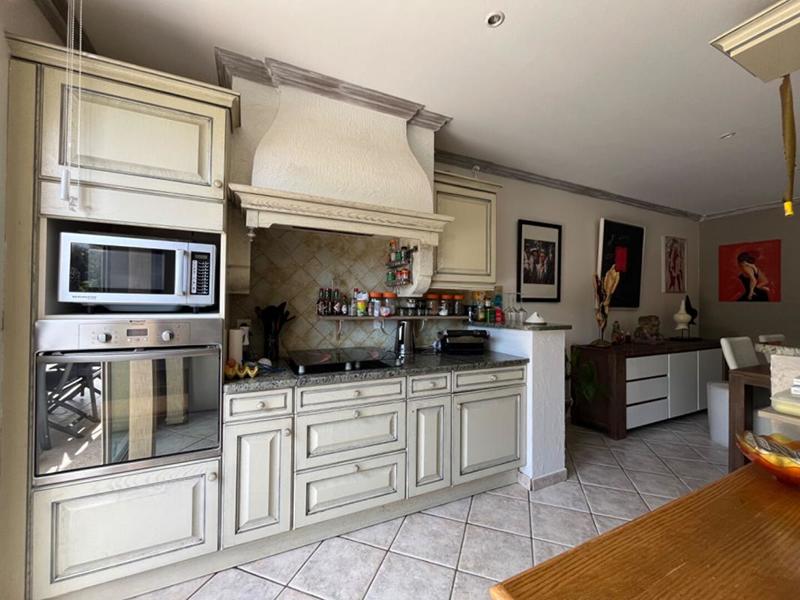 Maison - 210 m² - 8 pièces