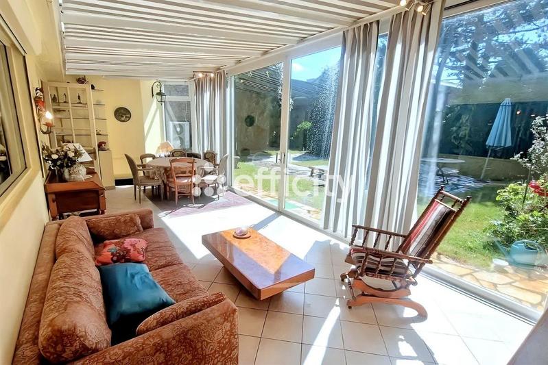 Maison - 167 m² - 5 pièces