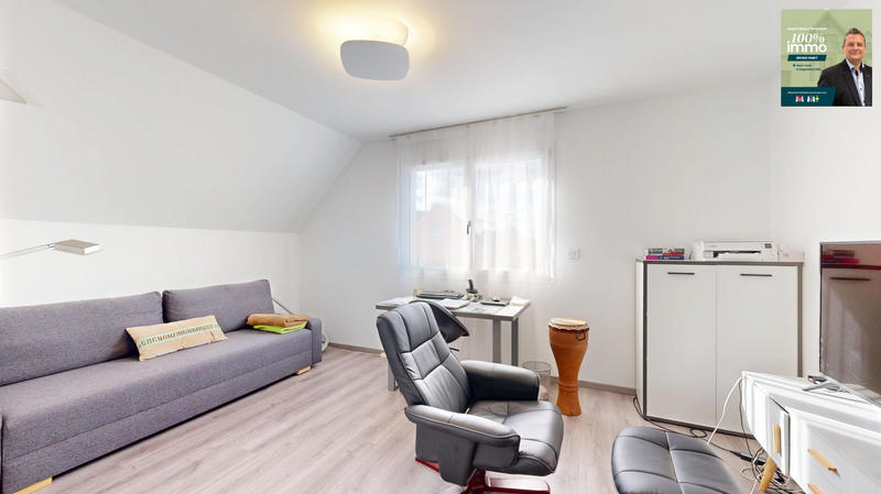 Maison - 222 m² - 7 pièces