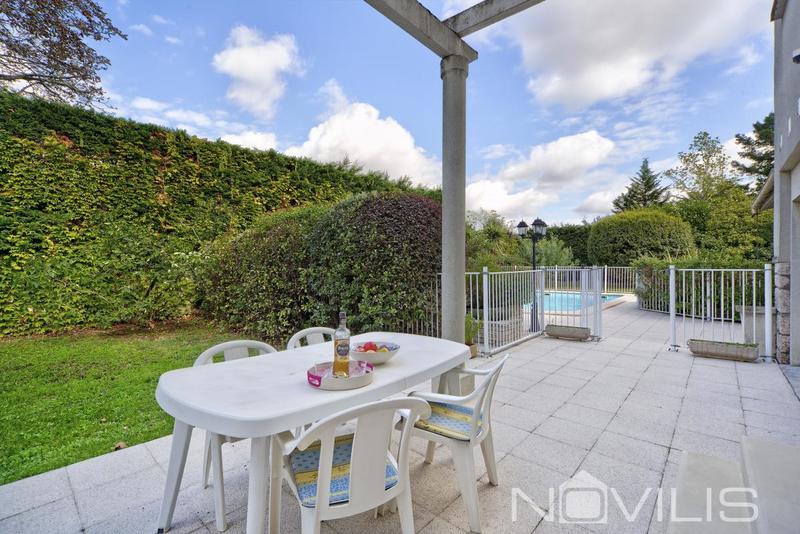 Maison - 200 m² - 6 pièces