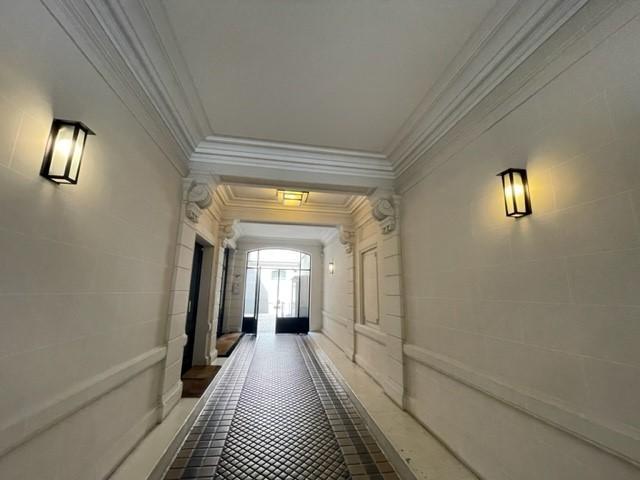 Studio - 8 m² - 1 pièce