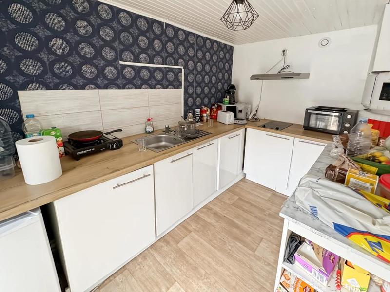 Maison - 2 502 m² - 10 pièces