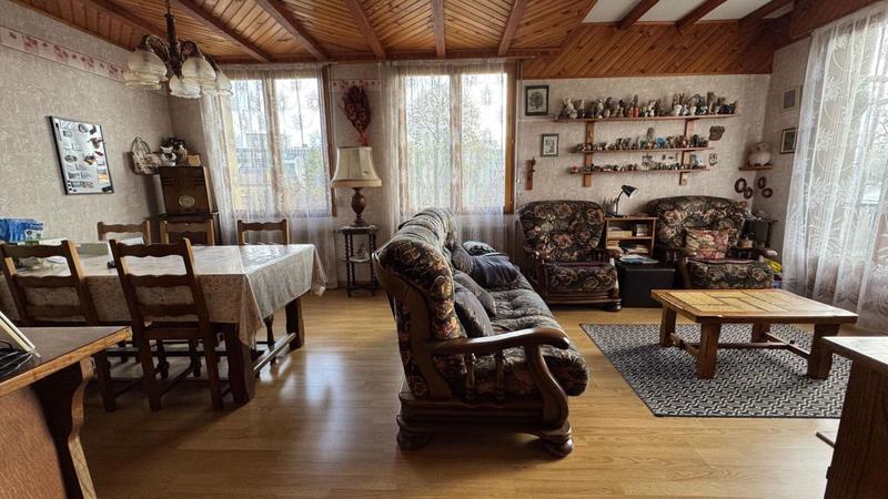 Maison - 212 m² - 10 pièces