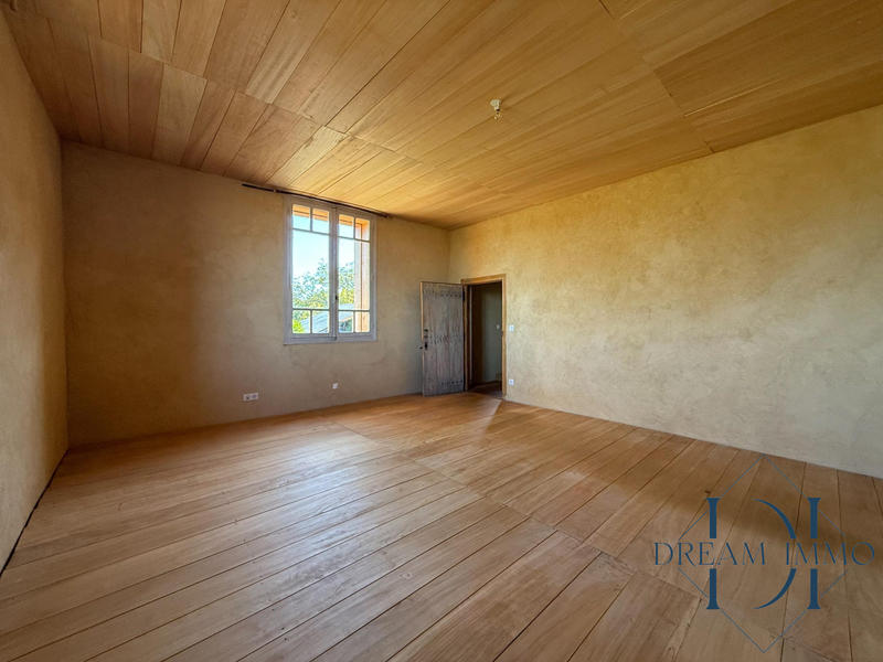 Maison - 196 m² - 5 pièces