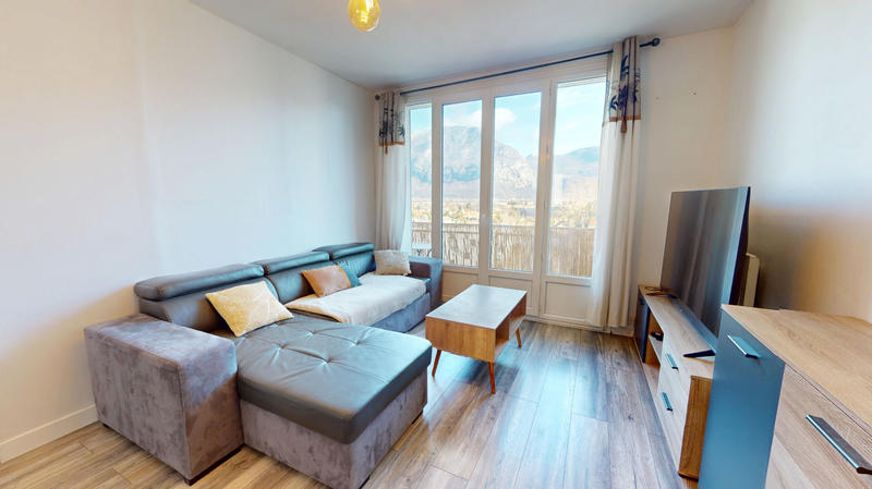 Appartement - 75 m² - 4 pièces