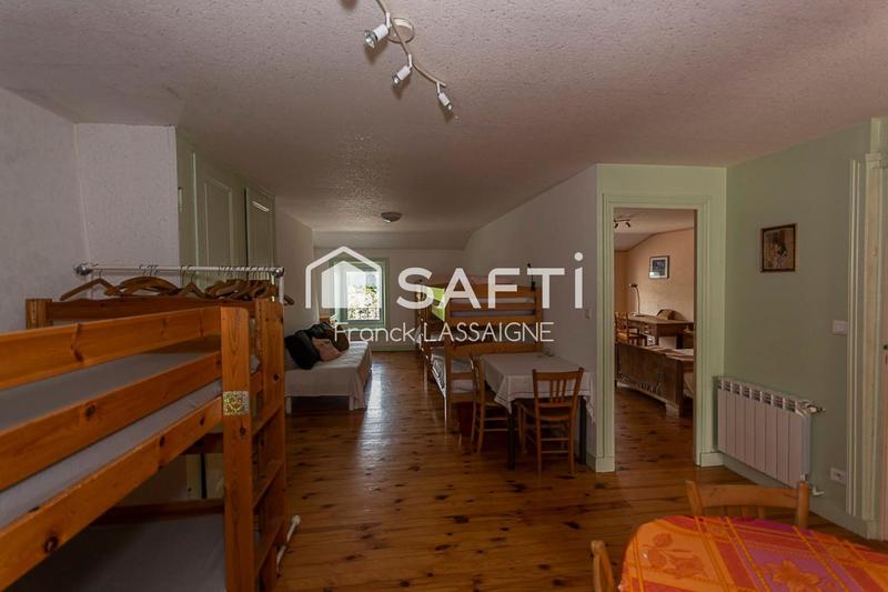 Maison - 387 m² - 15 pièces