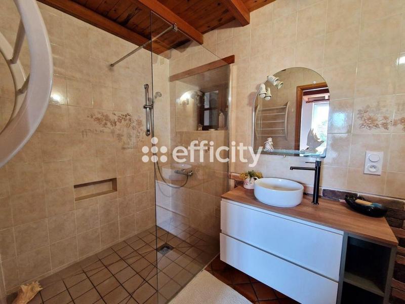 Maison - 195 m² - 7 pièces