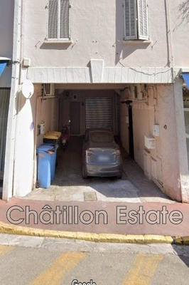 Parking / Garage - 201 m²