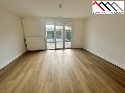 Maison - 93 m² - 5 pièces