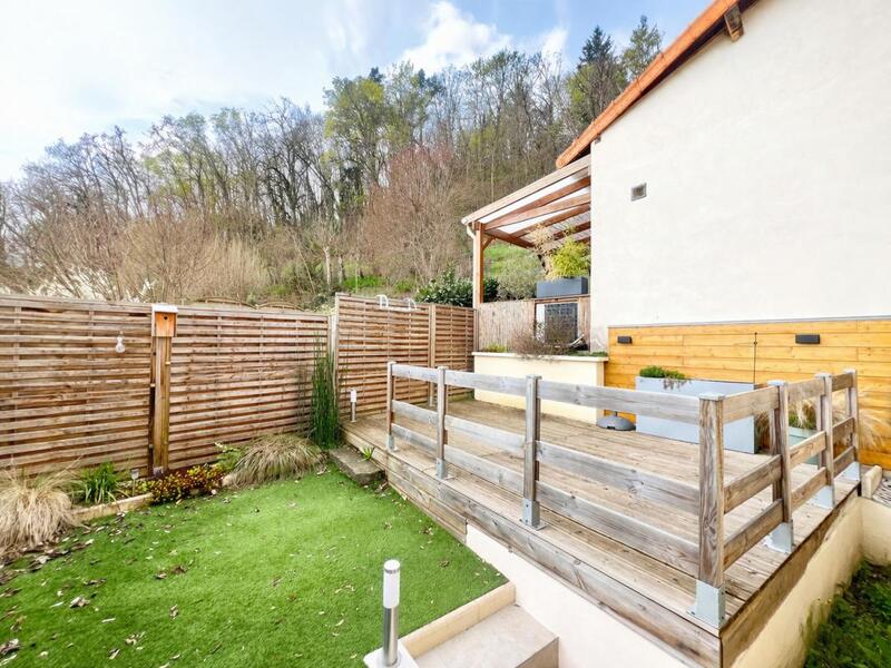 Maison - 95 m² - 5 pièces