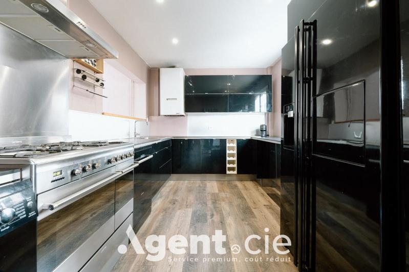 Maison - 104 m² - 5 pièces