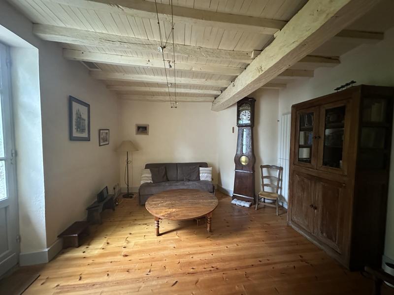 Maison - 216 m² - 5 pièces