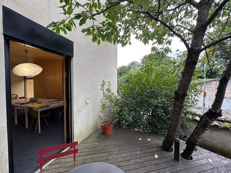 Local d'activité / Entrepôt - 125 m² - 6 pièces