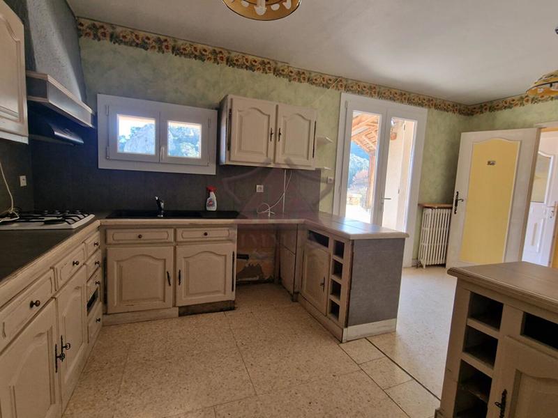 Maison - 320 m² - 9 pièces