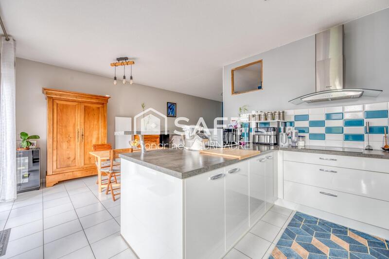 Appartement - 86 m² - 4 pièces