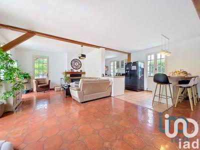 Maison - 228 m² - 8 pièces