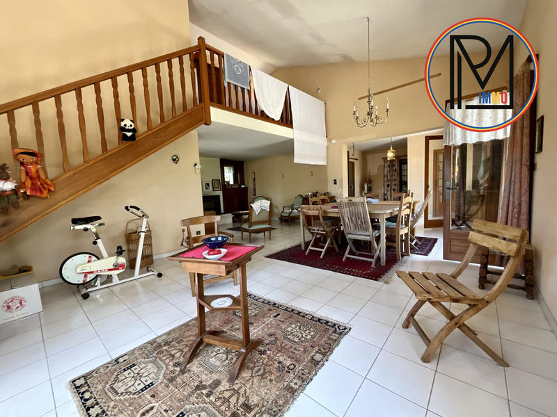 Villa - 165 m² - 12 pièces