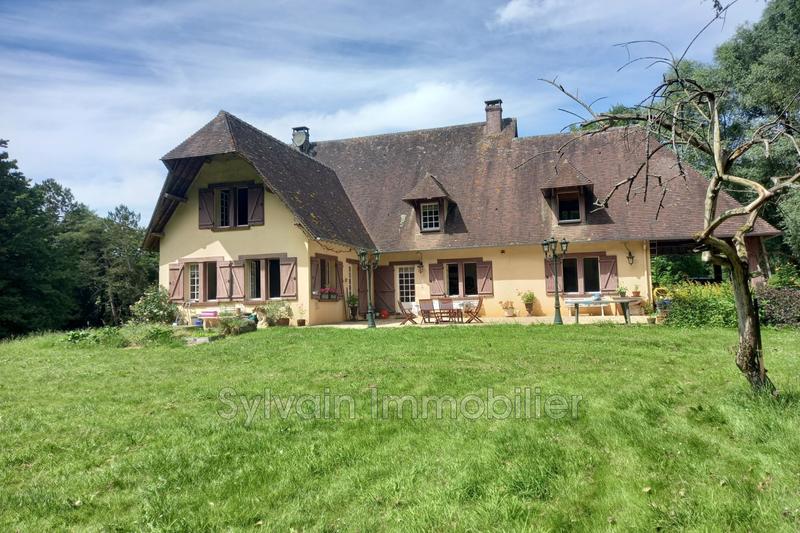 Maison - 213 m² - 6 pièces