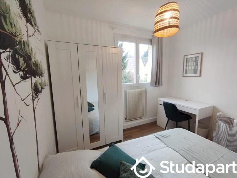 Chambre - 9 m² - 1 pièce