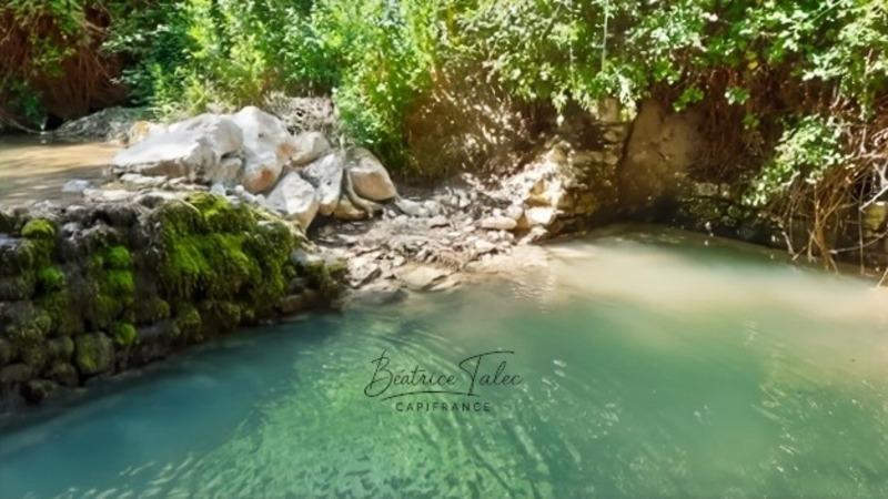 Maison - 390 m² - 16 pièces