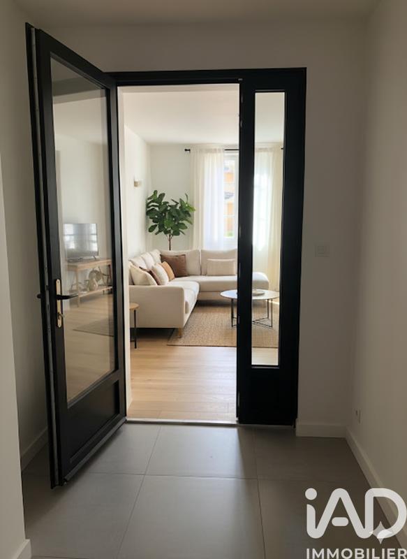 Maison - 230 m² - 7 pièces