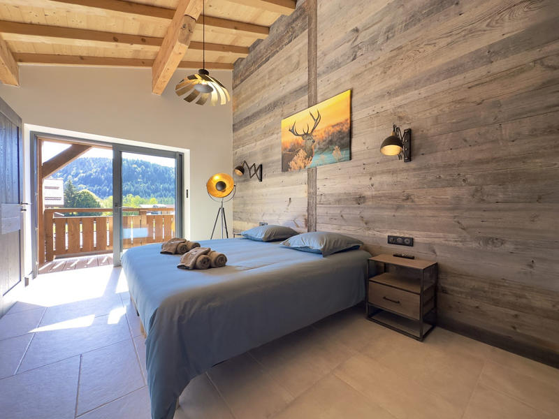 Châlet - 607 m² - 16 pièces