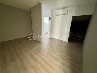 Immeuble - 49 m² - 1 pièce