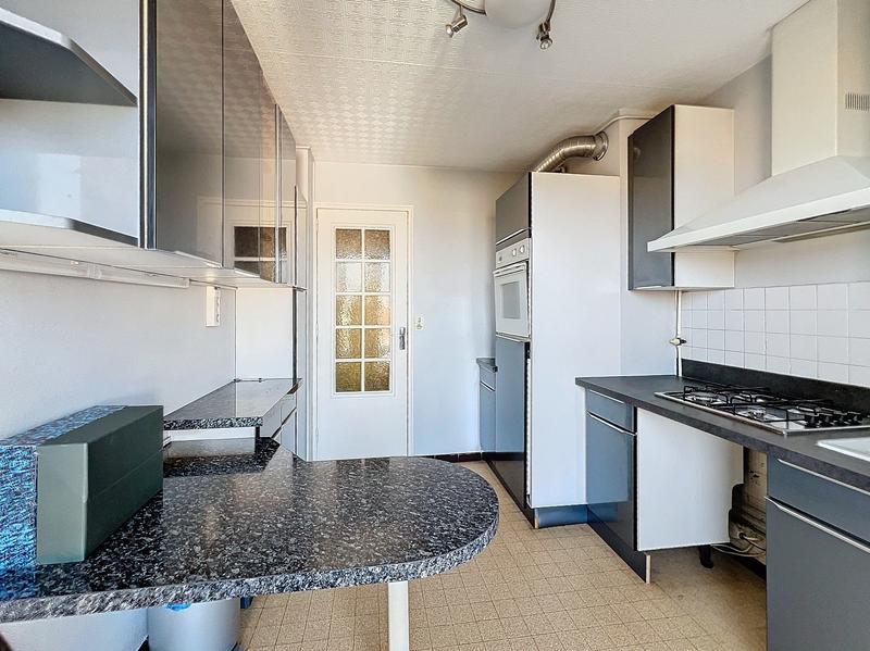 Appartement - 98 m² - 5 pièces