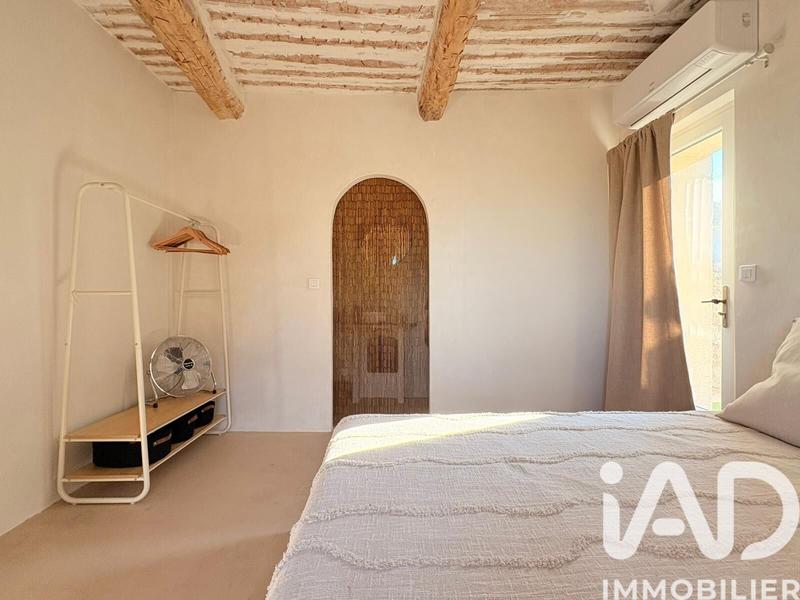 Maison - 250 m² - 9 pièces