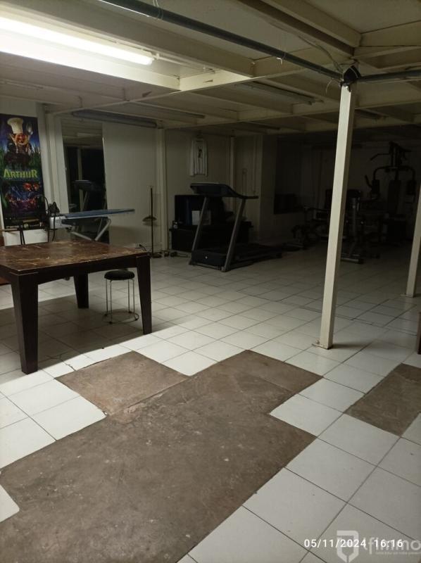 Bureau - 588 m² - 10 pièces