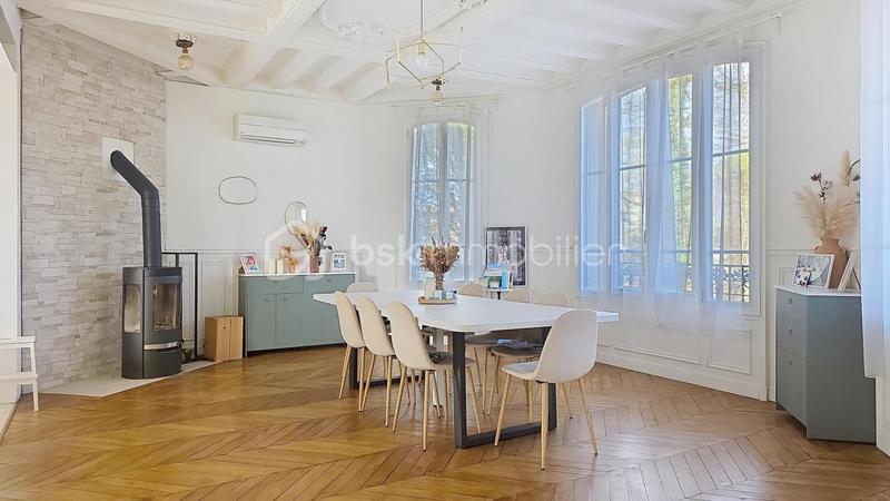 Propriété - 280 m² - 10 pièces