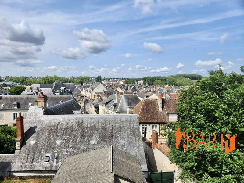 Maison - 480 m² - 16 pièces