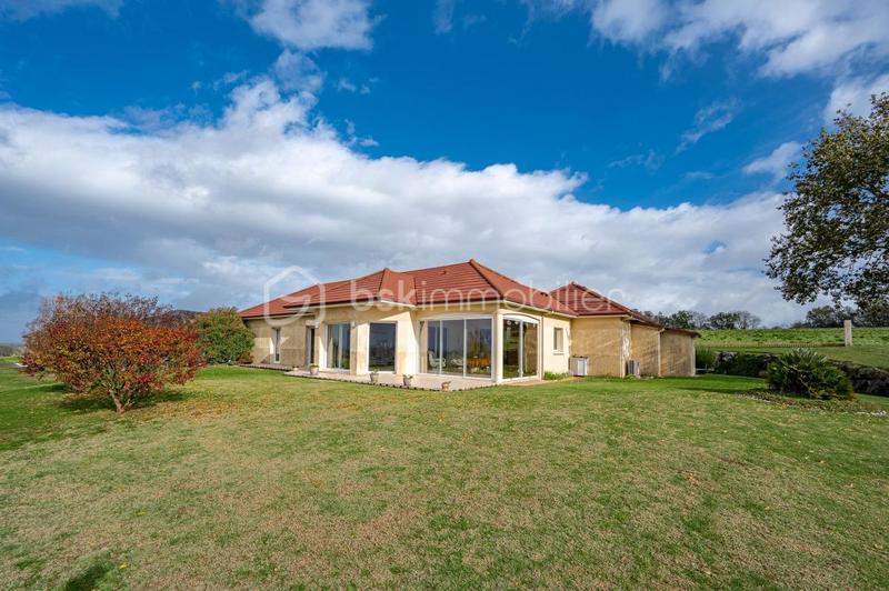 Maison - 132 m² - 4 pièces