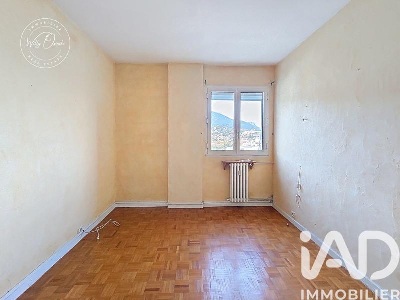 Appartement - 100 m² - 5 pièces