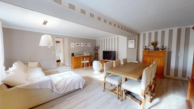 Maison - 147 m² - 6 pièces