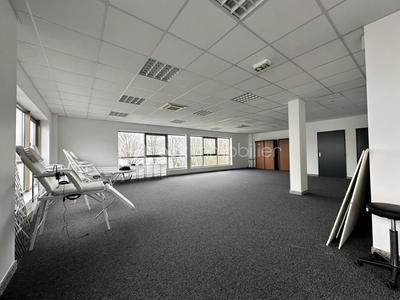 Bureau - 104 m² - 1 pièce