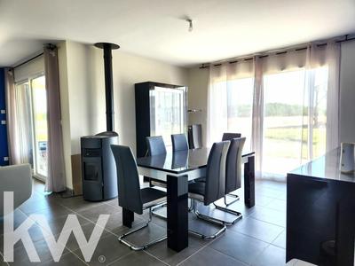 Maison - 3 200 m² - 5 pièces