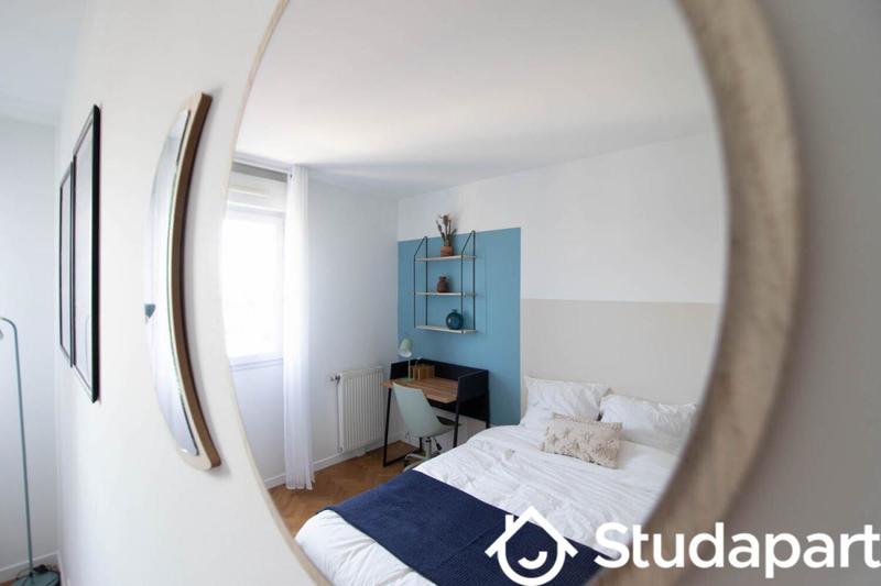 Chambre - 11 m² - 1 pièce