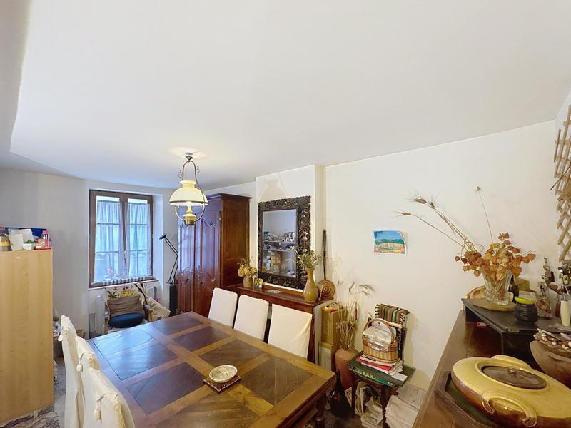 Maison - 107 m² - 7 pièces