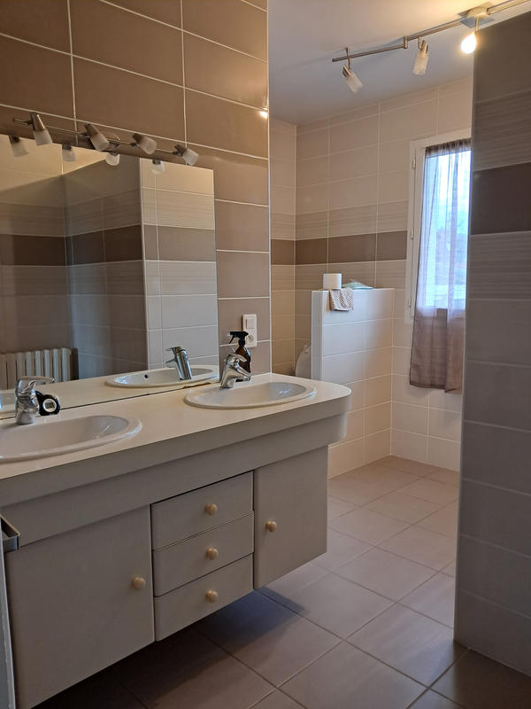 Maison - 140 m² - 5 pièces