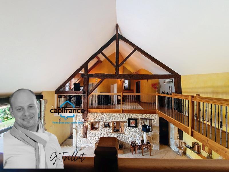 Maison - 330 m² - 7 pièces