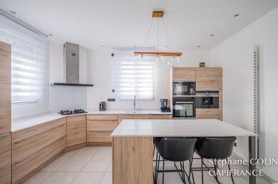 Maison - 156 m² - 7 pièces