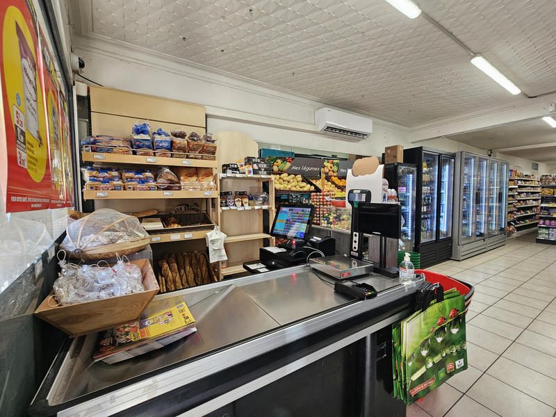Fonds de commerce - Magasins - 79 m²