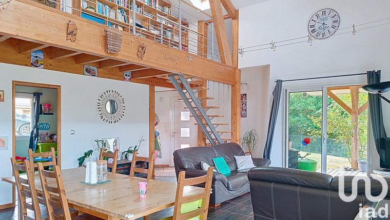 Maison - 137 m² - 6 pièces