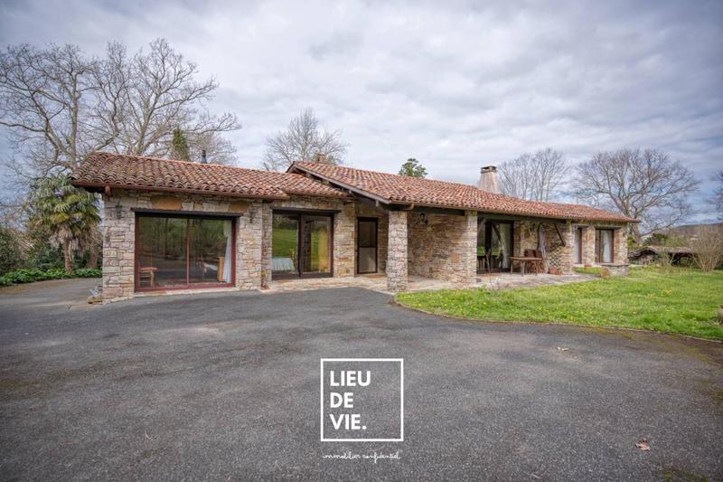 Maison ancienne - 164 m² - 7 pièces