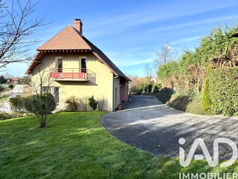 Maison - 210 m² - 7 pièces