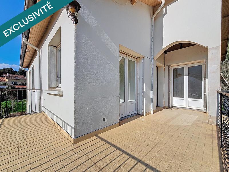 Maison - 177 m² - 9 pièces